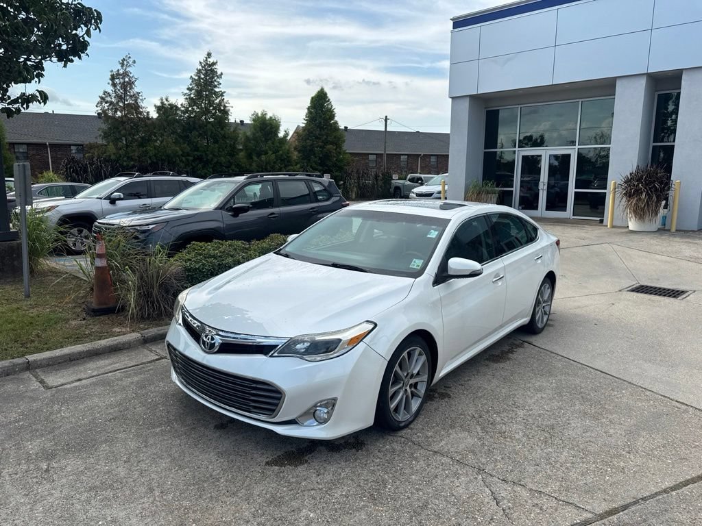 Used 2014 Toyota Avalon XLE Touring FWD image 3