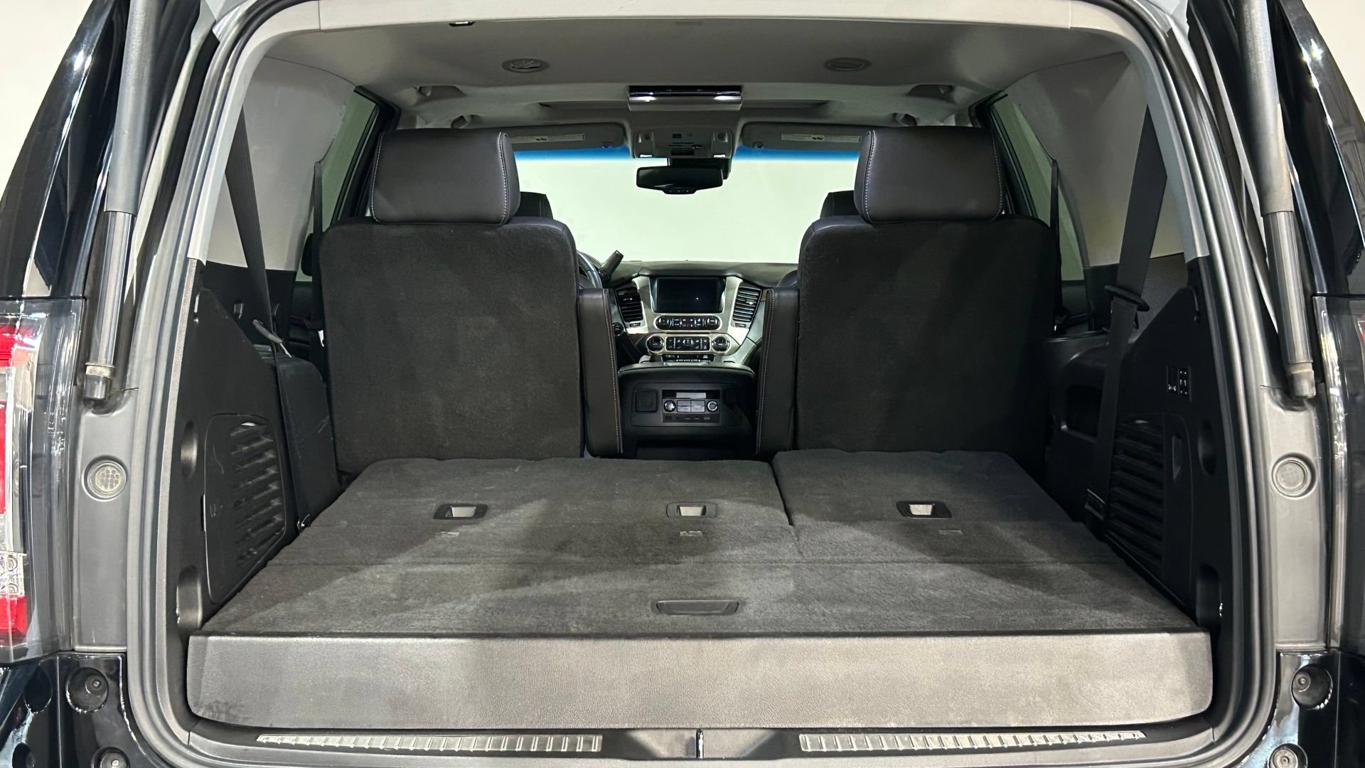 Used 2019 GMC Yukon Denali w/ Denali Ultimate Package AWD/4WD image 39