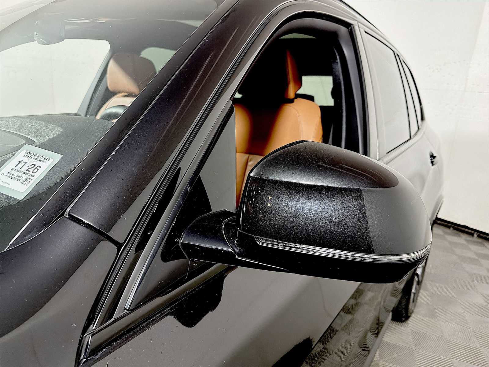 Used 2022 BMW X5 xDrive40i w/ M Sport Package image 29