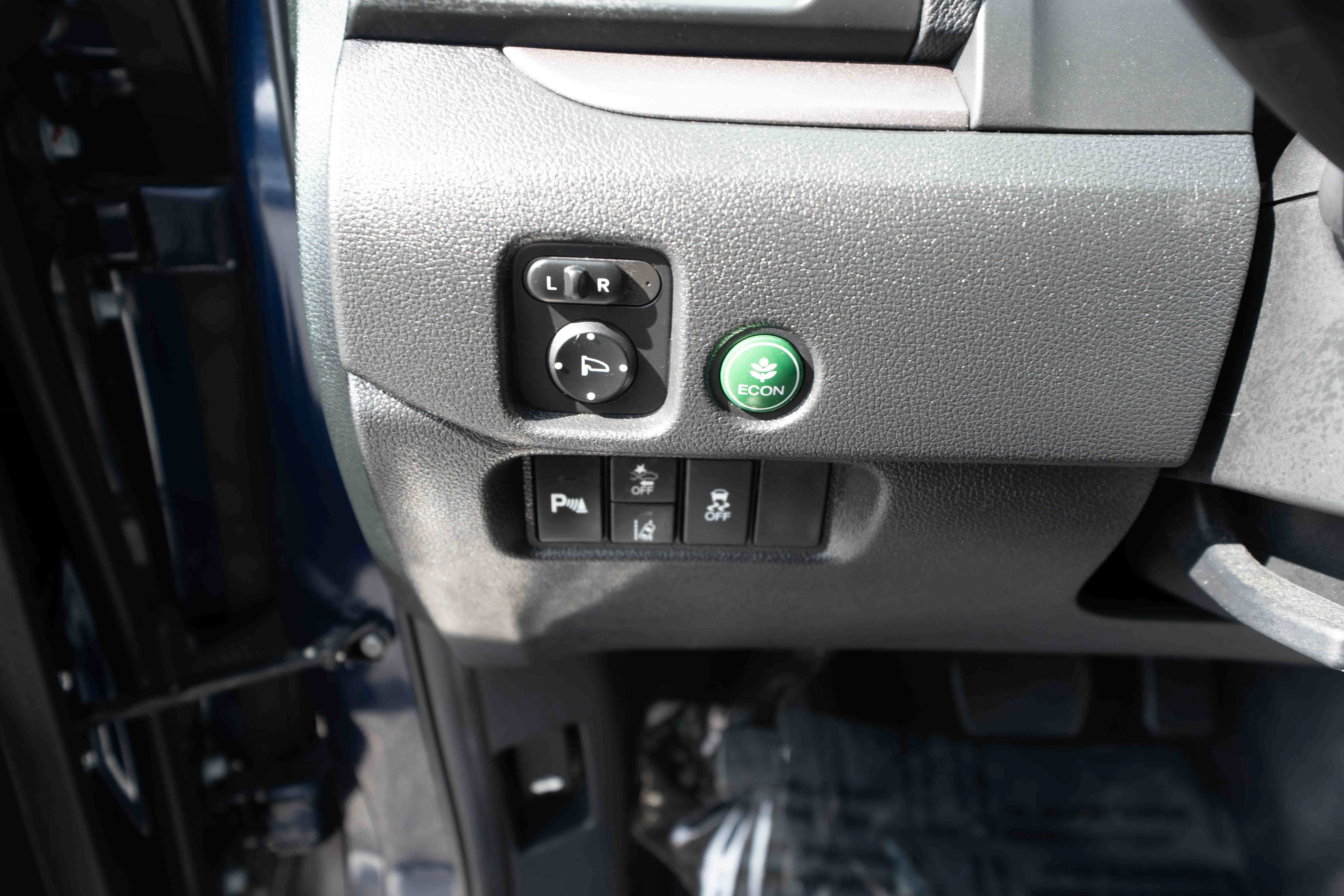 Used 2025 Honda Passport EX-L image 11