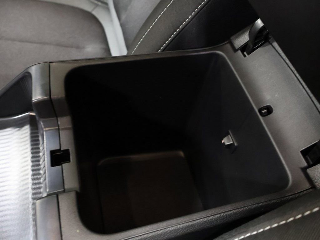 New 2025 Jeep Grand Cherokee L Laredo w/ Luxury Tech Group I image 28