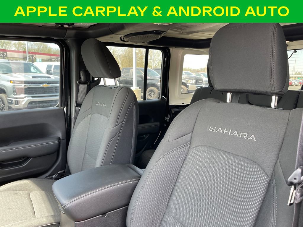 Used 2019 Jeep Wrangler Unlimited Sahara image 16