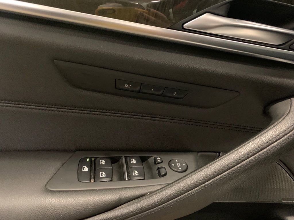 Used 2019 BMW 530i xDrive w/ Convenience Package image 6