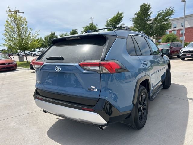 Used 2024 Toyota RAV4 SE w/ Convenience Package image 4