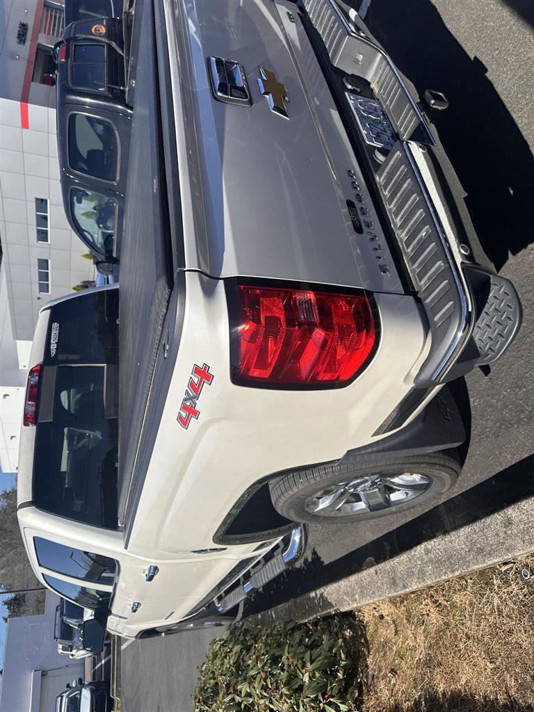 Used 2015 Chevrolet Silverado 1500 LTZ w/ LTZ Plus Package image 13