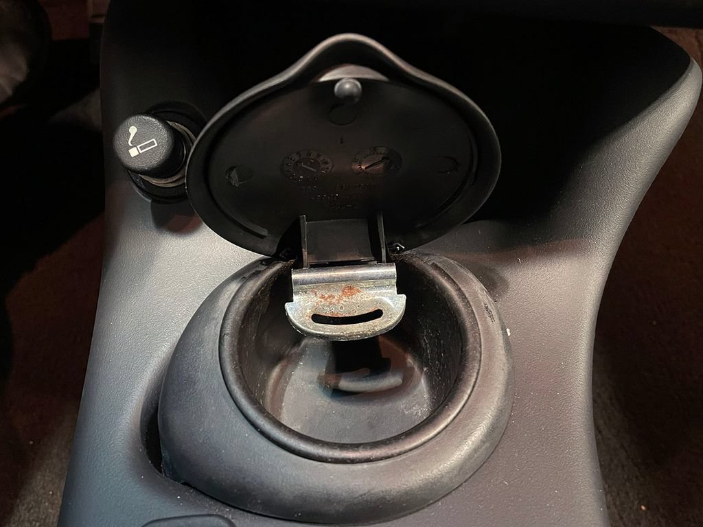 Used 2001 Chevrolet Monte Carlo SS w/ High Sport Appearance Pkg FWD image 92