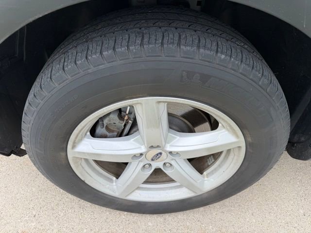 Used 2017 Ford Explorer XLT w/ Equipment Group 201A AWD/4WD image 10