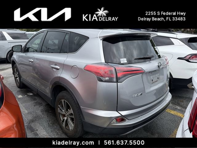 Used 2018 Toyota RAV4 XLE FWD image 3