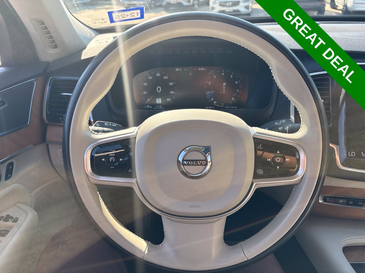 Used 2021 Volvo XC90 T6 Momentum w/ Advanced Package AWD/4WD image 27