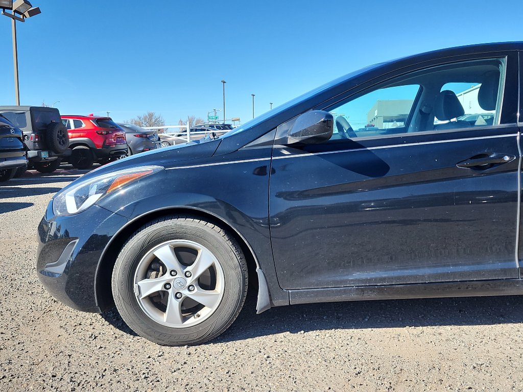 Used 2015 Hyundai Elantra SE image 10