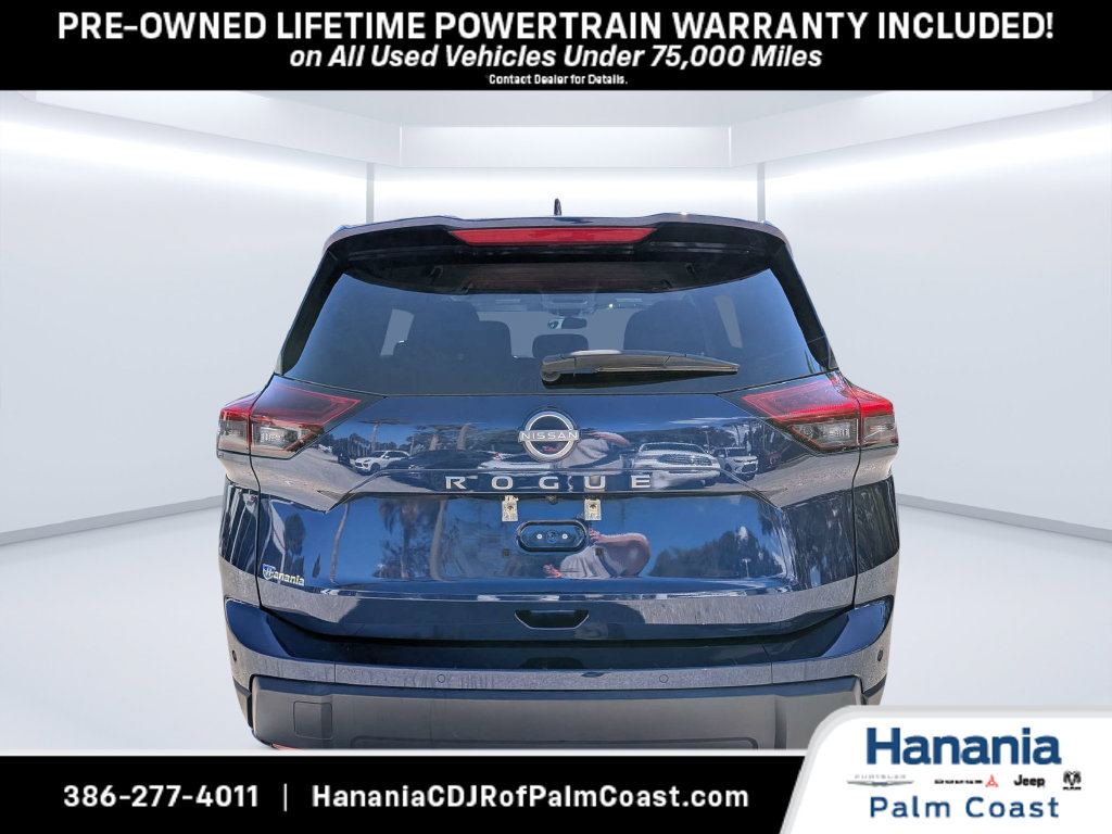 Used 2025 Nissan Rogue SV FWD image 4