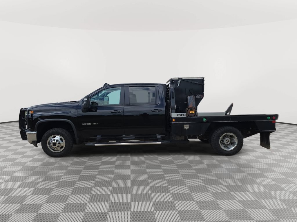 Used 2022 Chevrolet Silverado 3500 LT w/ Convenience Package AWD/4WD image 4