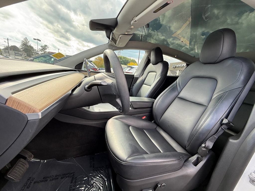Used 2022 Tesla Model Y Long Range AWD/4WD image 19