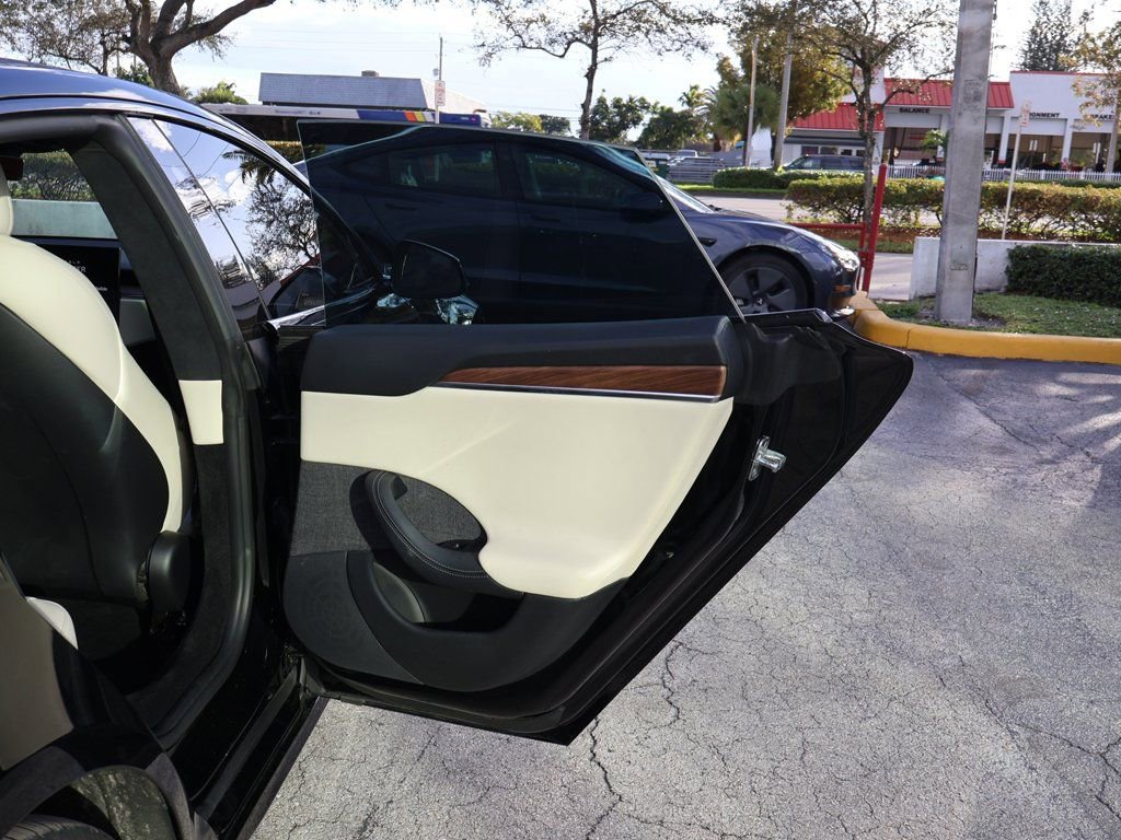 Used 2021 Tesla Model S Plaid image 26