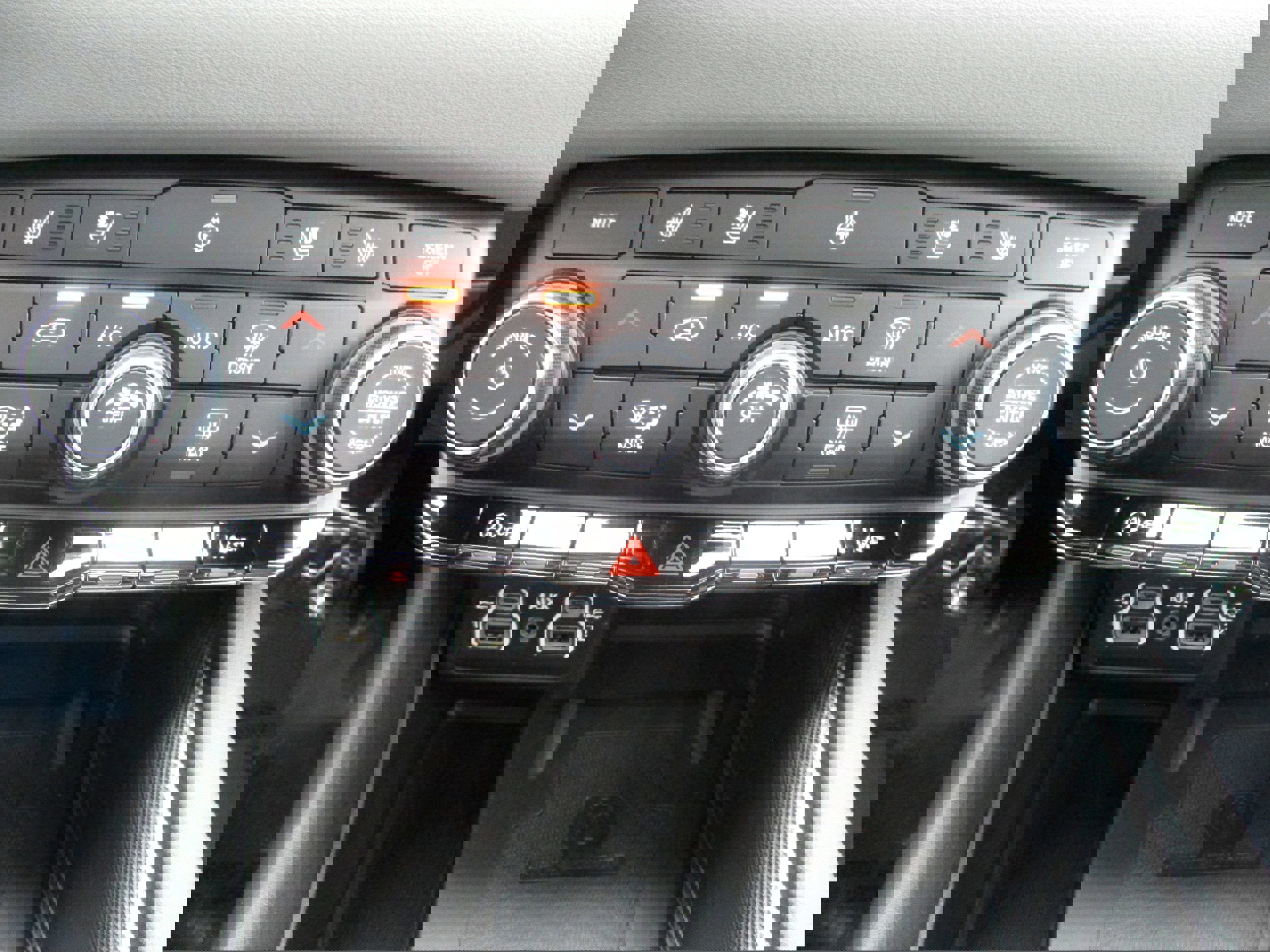 Used 2024 Dodge Durango GT image 31