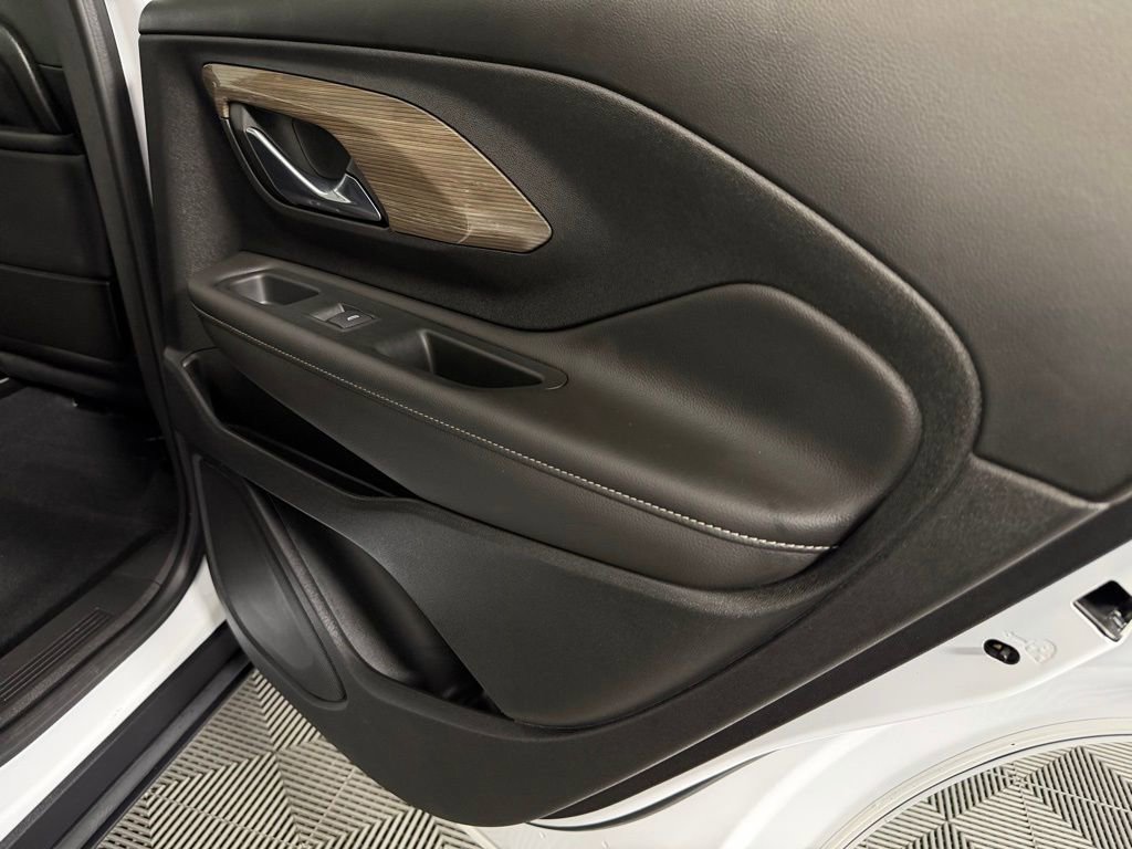 Used 2022 GMC Terrain Denali image 30