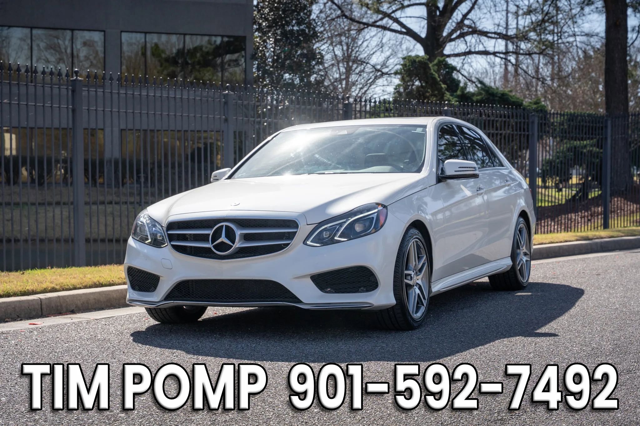 Used 2016 Mercedes-Benz E 400 Sedan w/ Lighting Package image 2