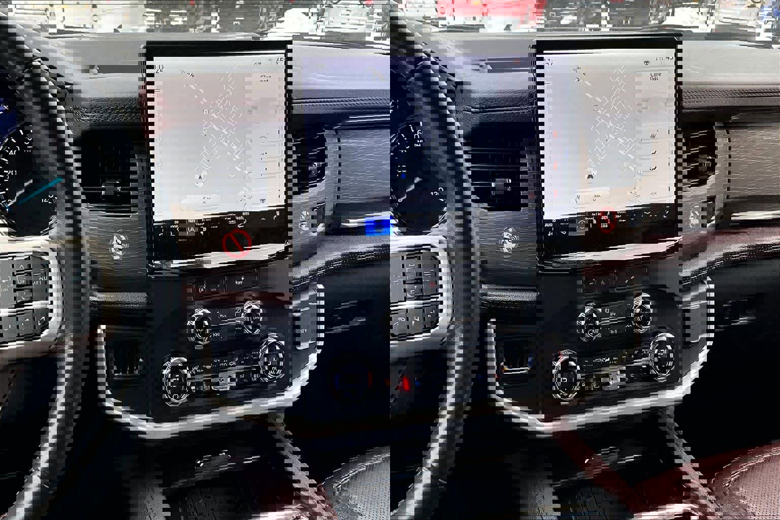 Used 2024 Ford Expedition Limited image 6