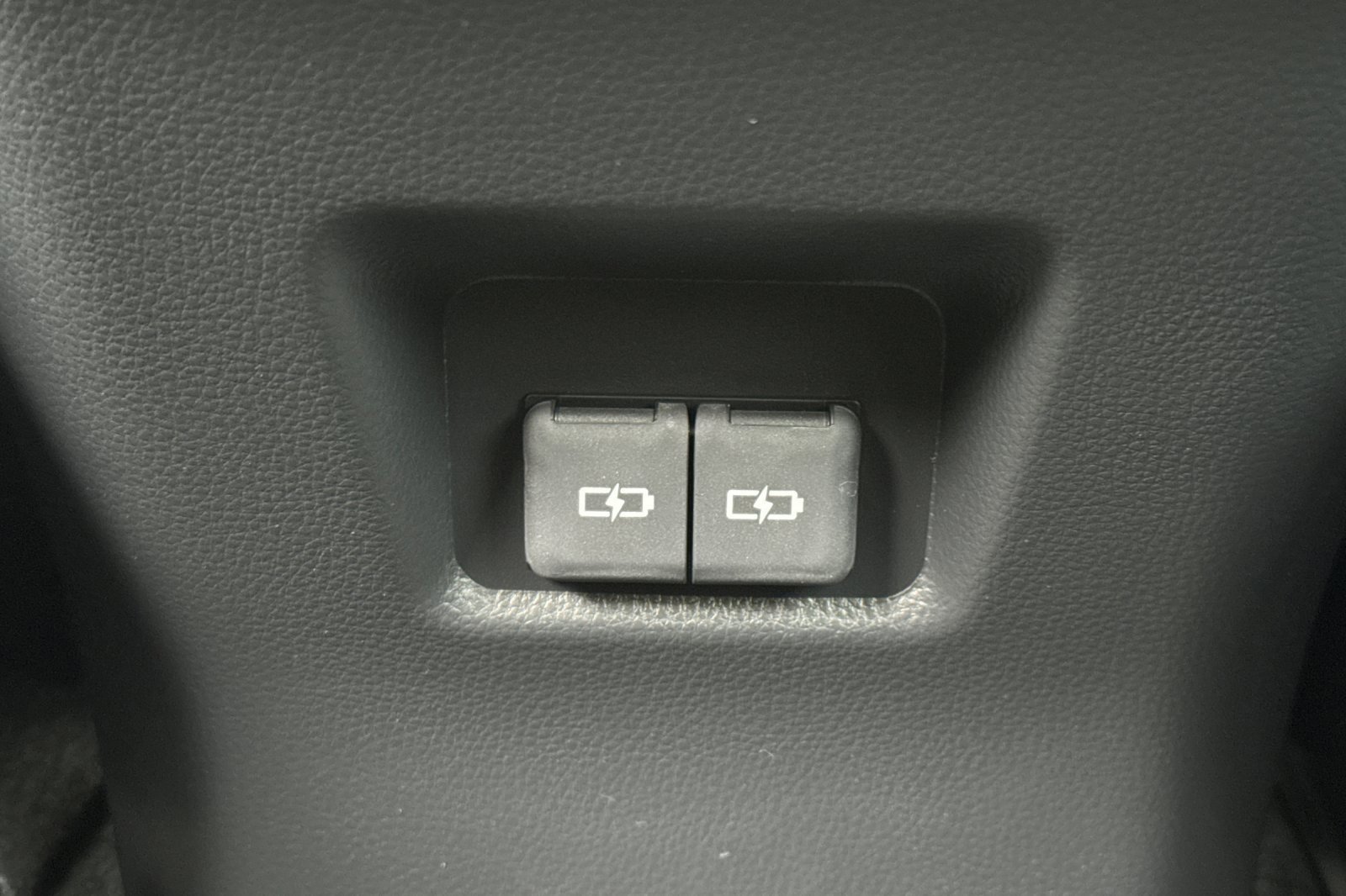 New 2025 Toyota RAV4 XLE image 14