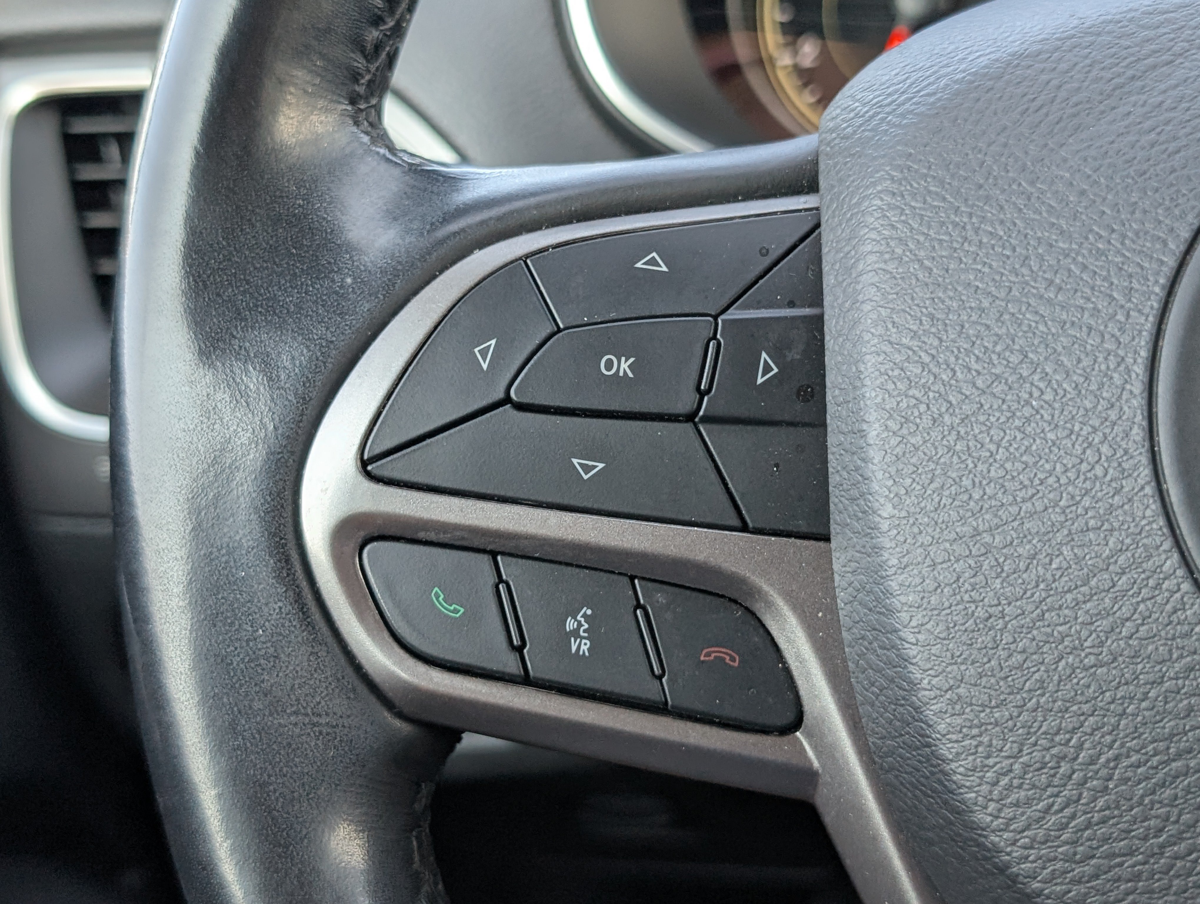 Used 2021 Jeep Cherokee Latitude Lux w/ Sun & Sound Group FWD image 22