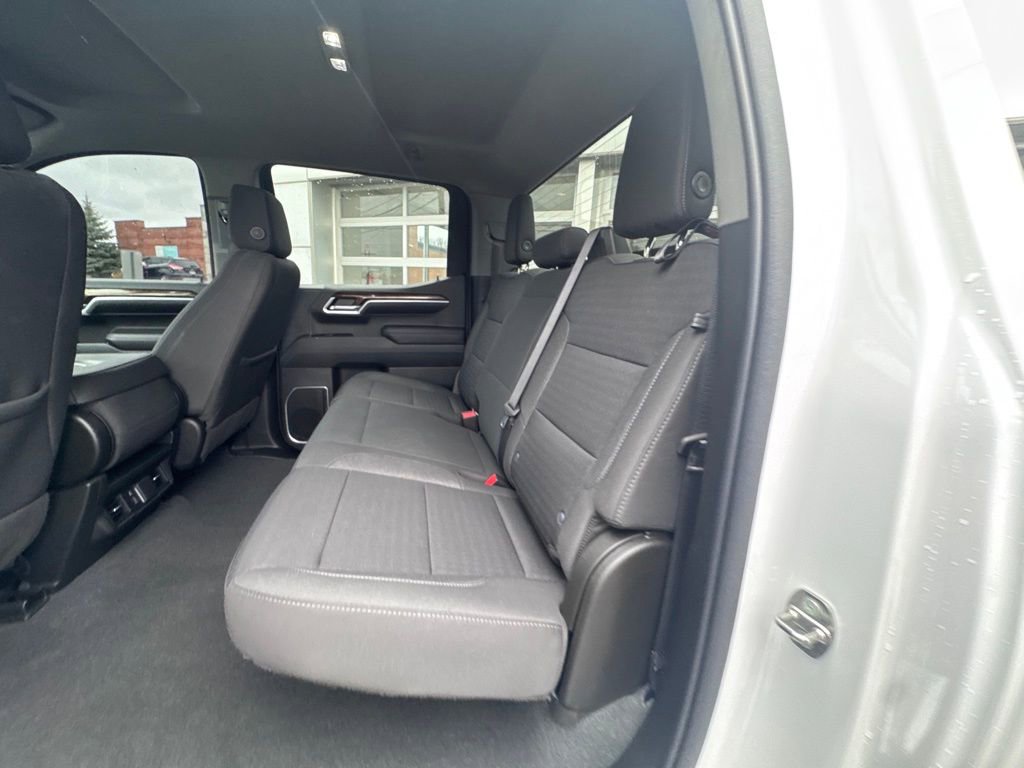 Used 2022 GMC Sierra 1500 SLE image 30
