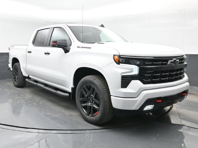 Used 2025 Chevrolet Silverado 1500 RST w/ Redline Edition AWD/4WD image 2