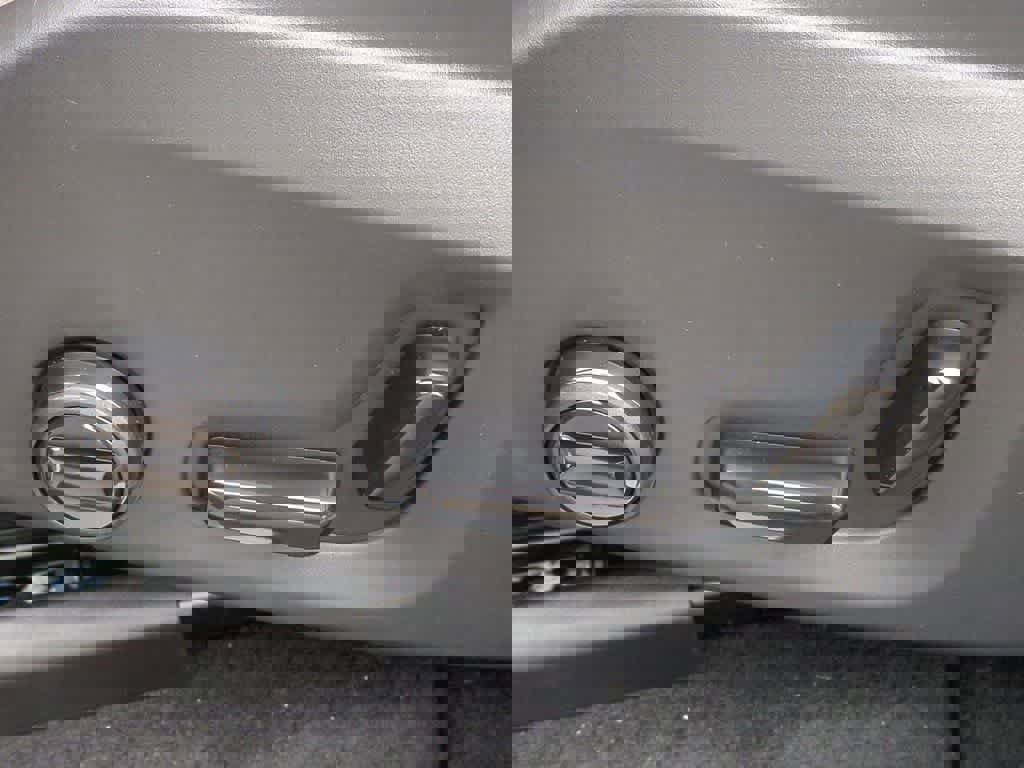 New 2026 Volvo XC60 B5 Plus w/ Protection Package Premier image 16