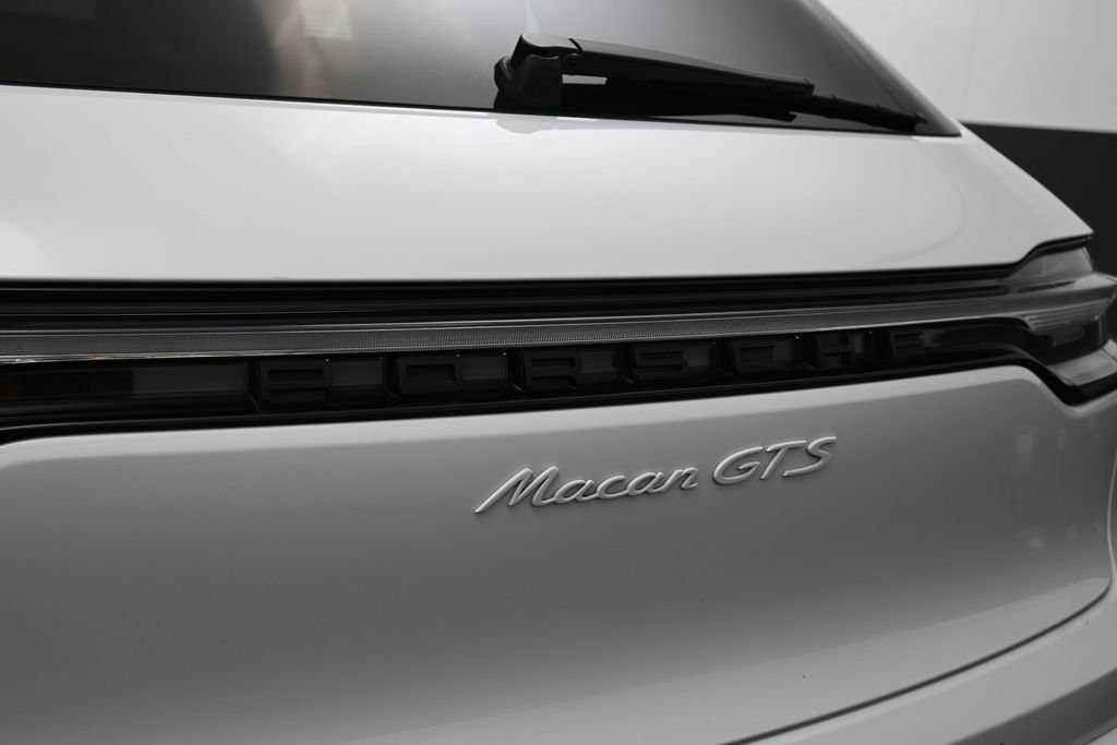 Certified 2022 Porsche Macan GTS AWD/4WD image 14