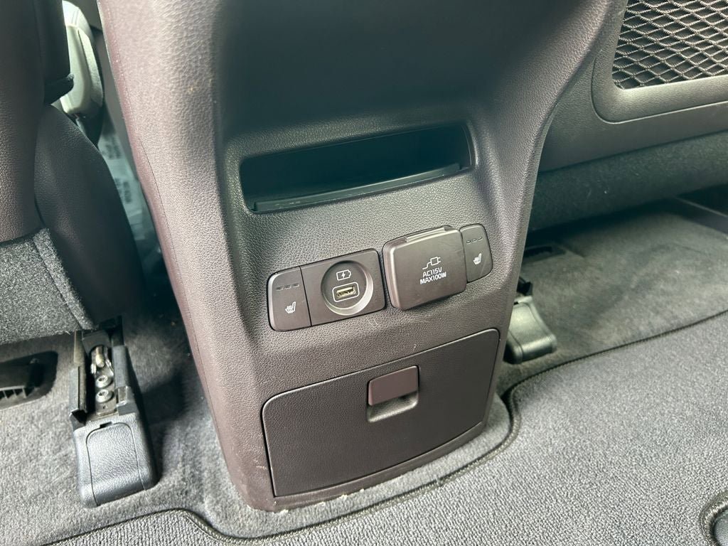 Used 2018 Kia Sedona SX Limited FWD image 32