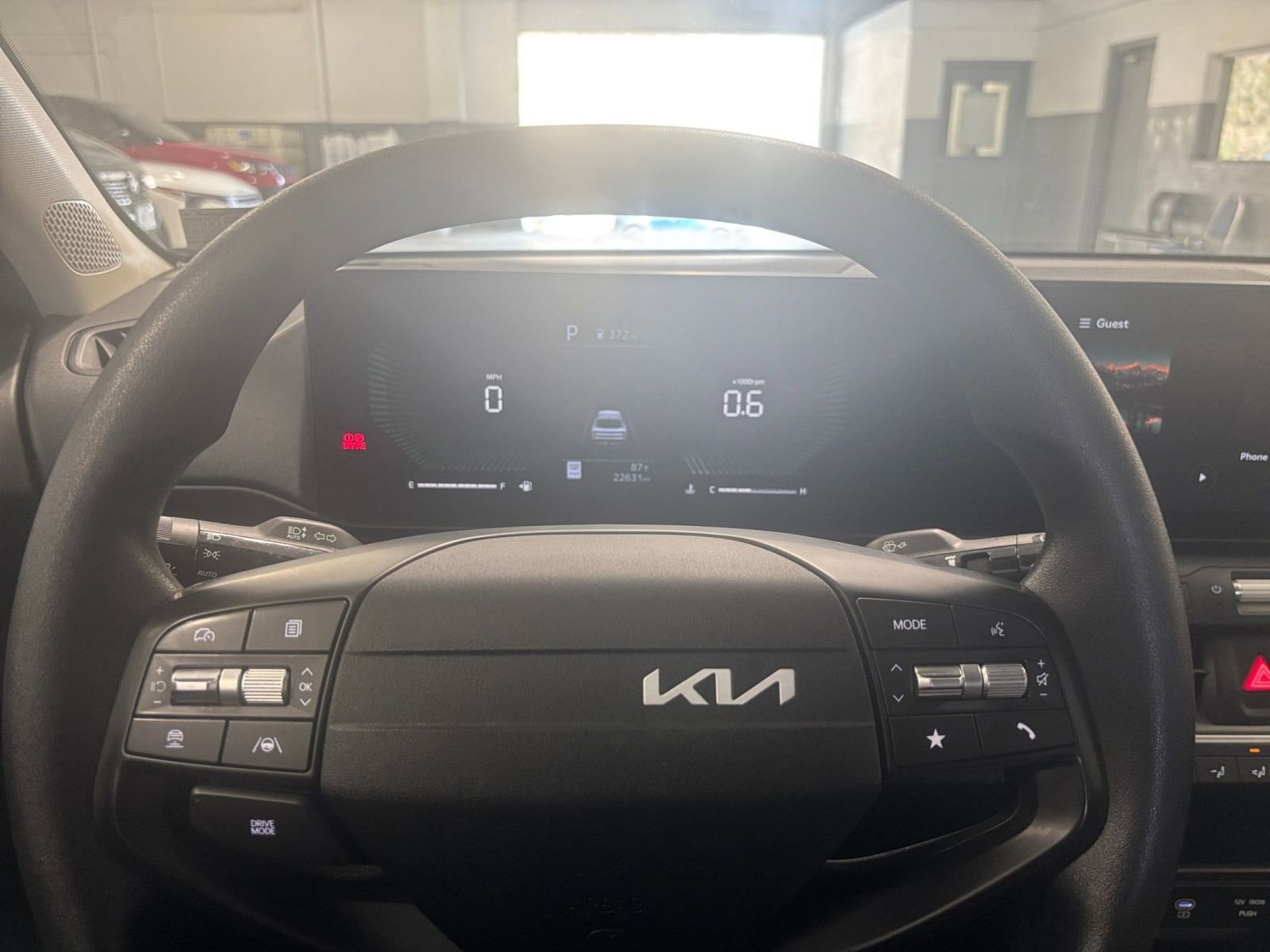 Used 2025 Kia K4 LXS image 28