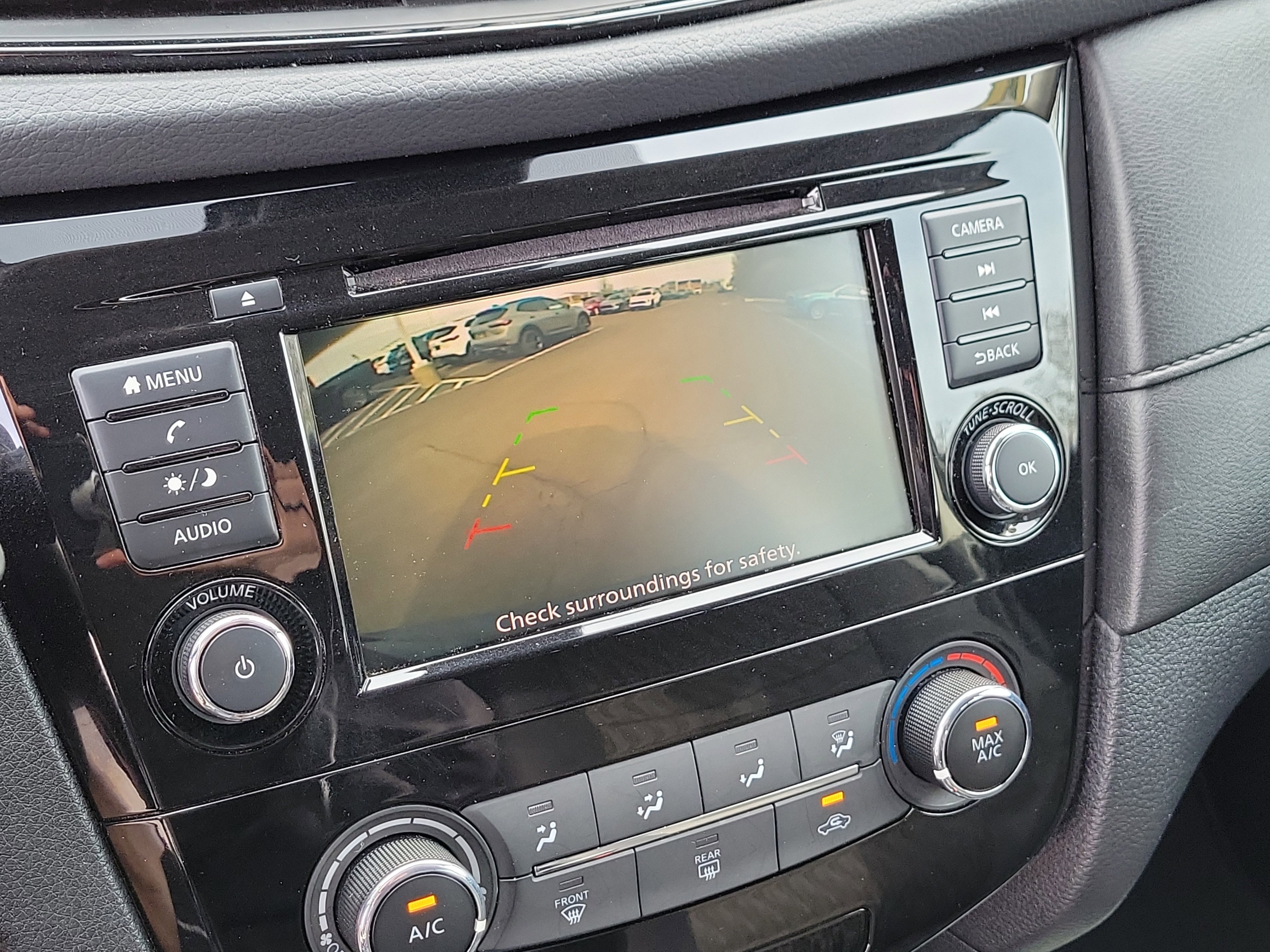 Used 2020 Nissan Rogue S image 27