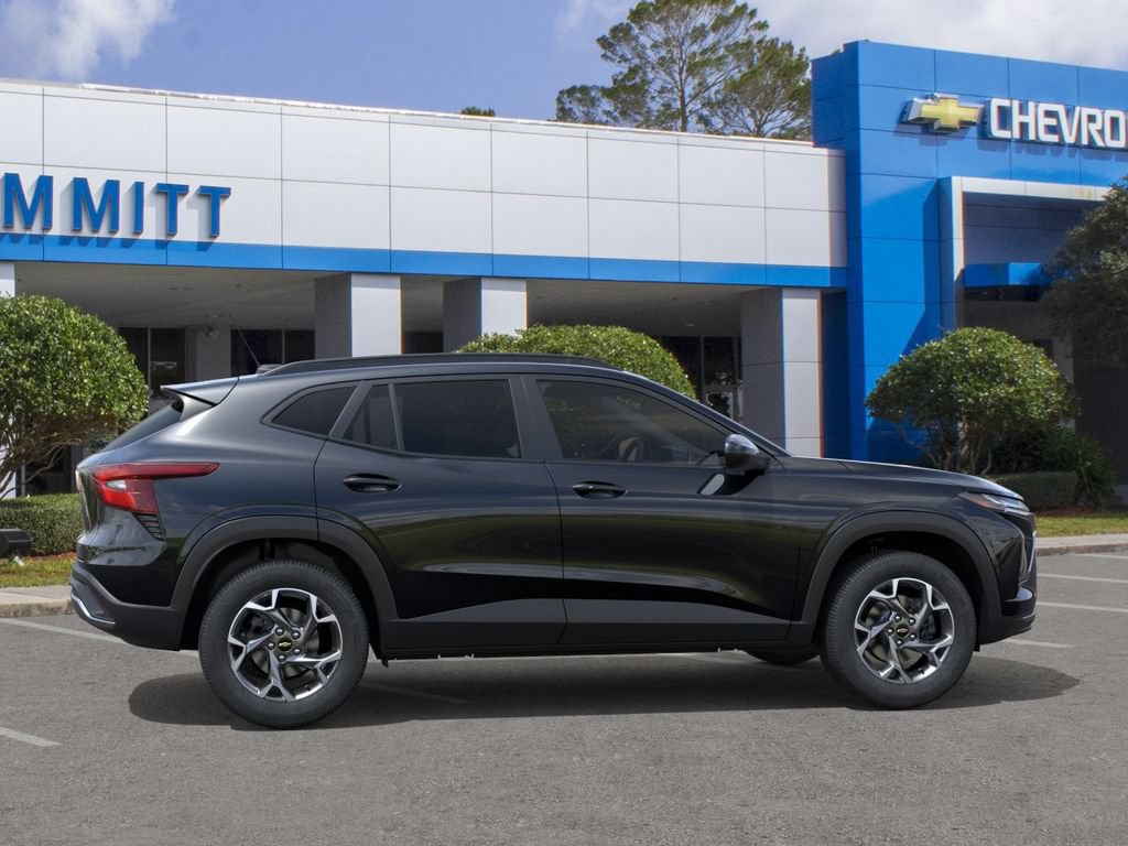 New 2026 Chevrolet Trax LT w/ LT Convenience Package FWD image 5
