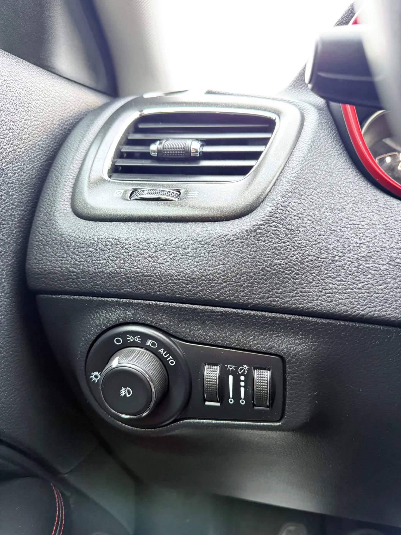 Used 2021 Jeep Compass Trailhawk image 31