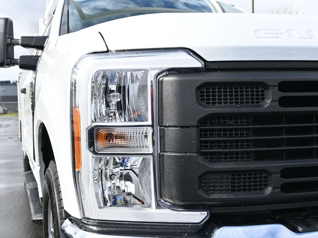 Used 2023 Ford F350 XL w/ XL Chrome Package image 5