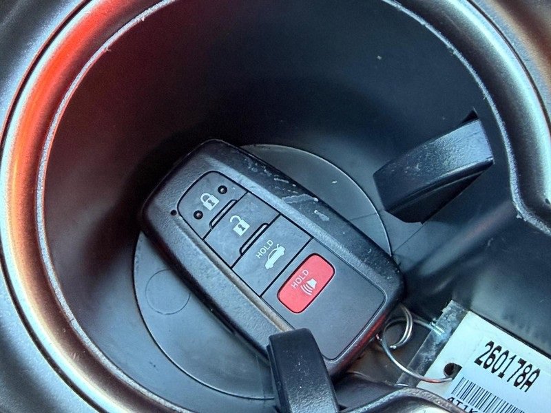 Used 2023 Toyota Camry XSE image 31