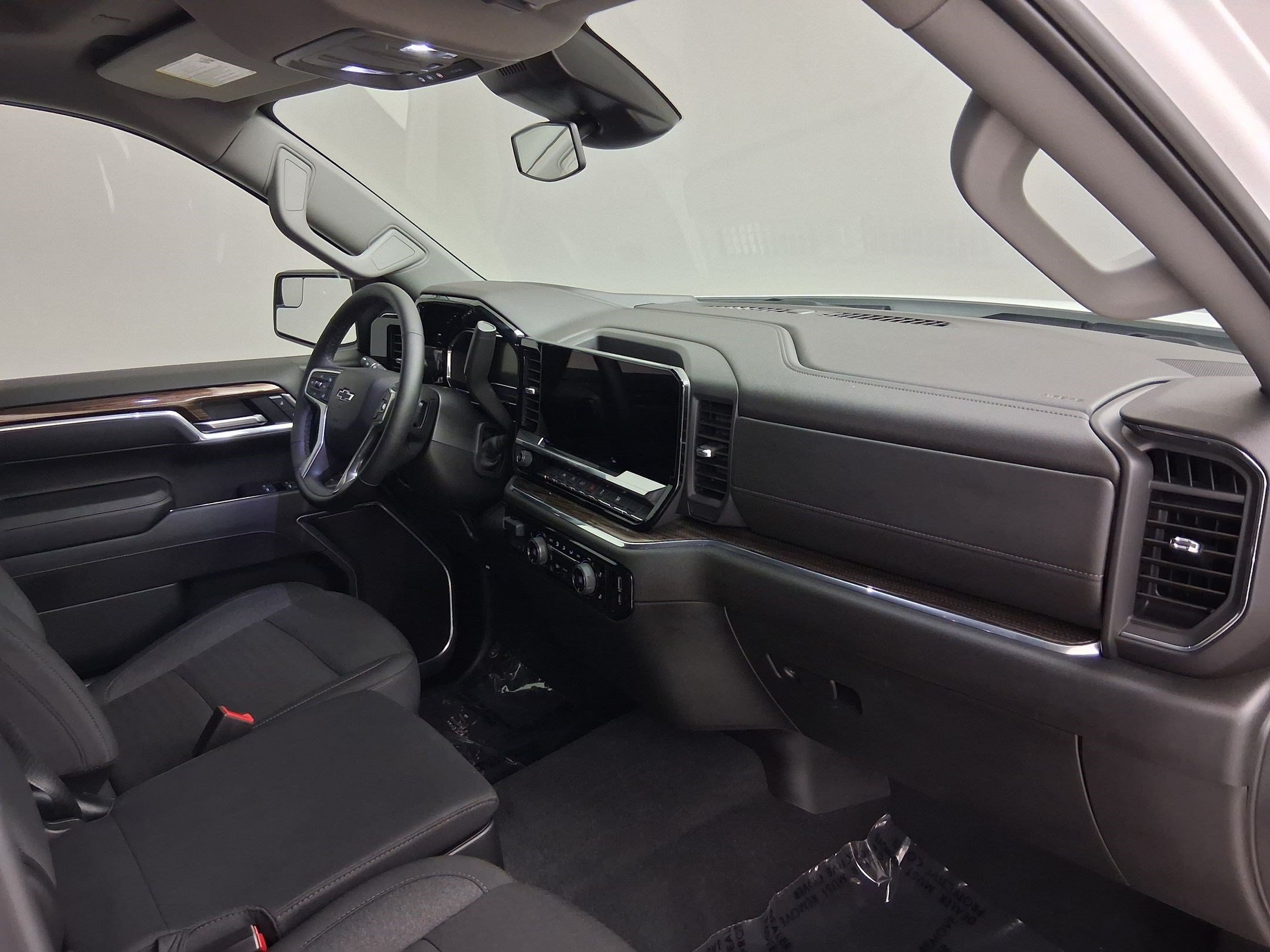 Used 2025 Chevrolet Silverado 1500 RST w/ Dark Appearance Package AWD/4WD image 42