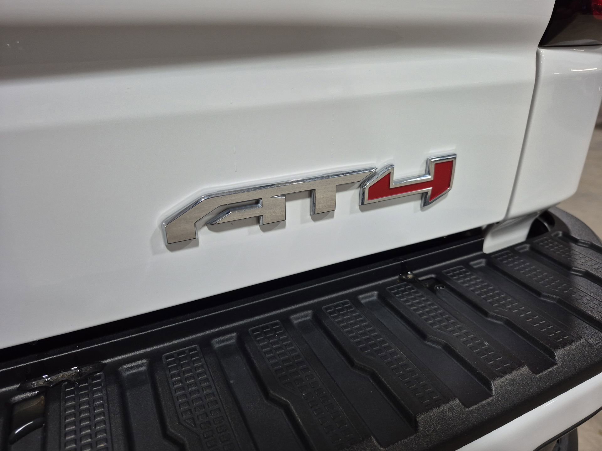 Certified 2024 GMC Sierra 1500 AT4 w/ Technology Package AWD/4WD image 33