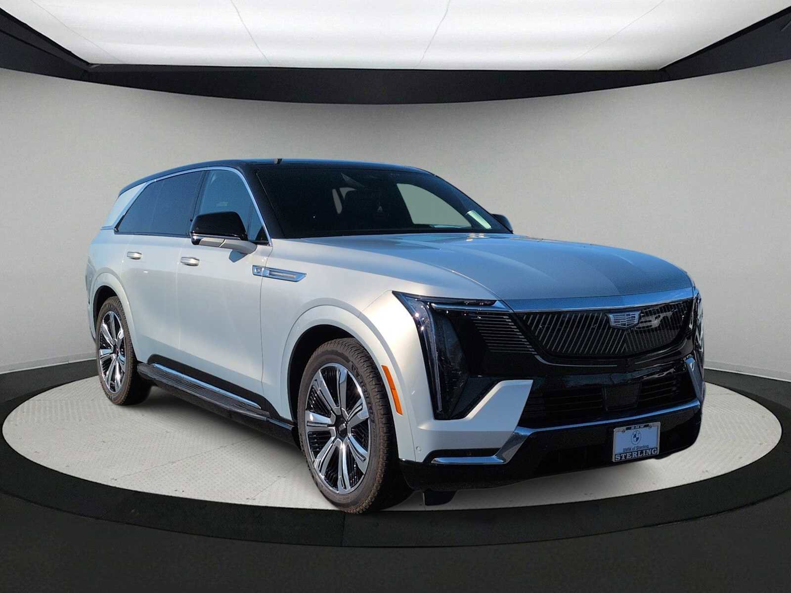 Used 2025 Cadillac Escalade IQ Luxury 2 image 2
