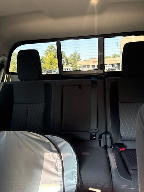 Used 2021 Nissan Titan SV w/ SV Convenience Package AWD/4WD image 18