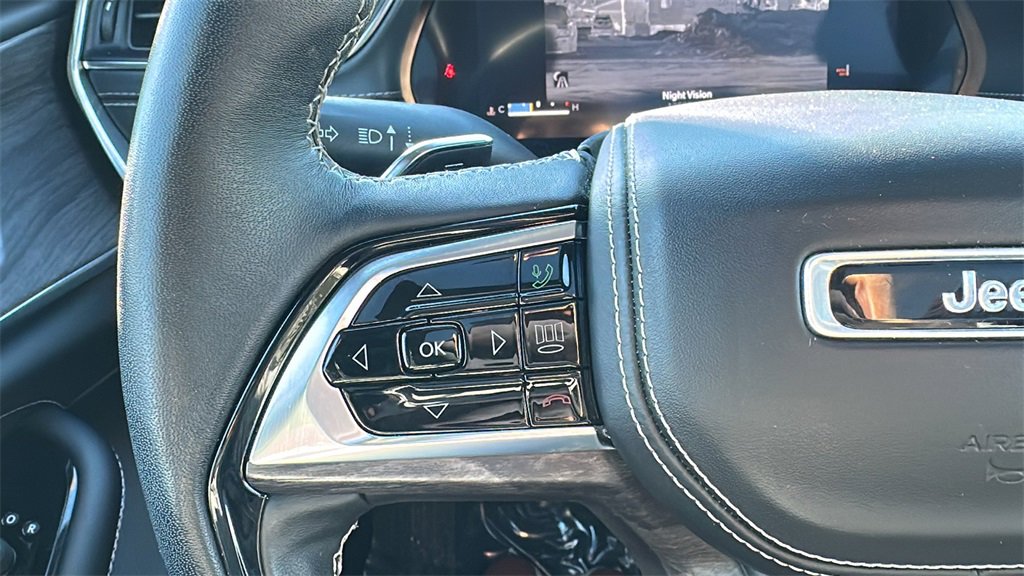 Used 2024 Jeep Grand Cherokee Overland w/ Adv Protech Group III image 18