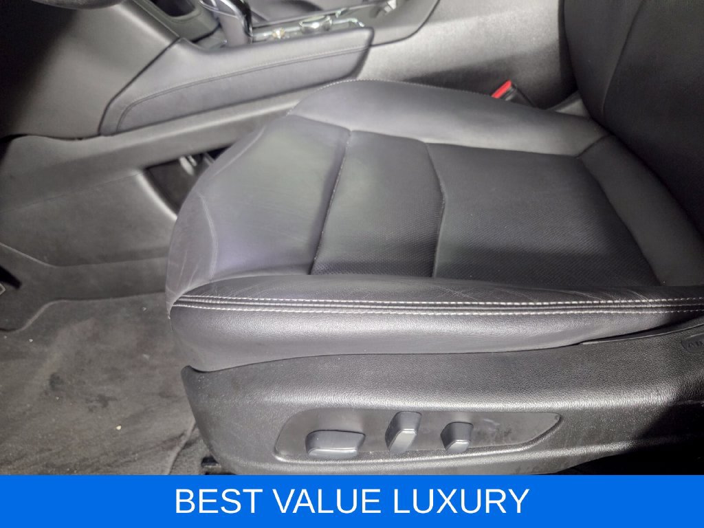 Used 2021 Cadillac XT5 Premium Luxury w/ LPO, Floor Liner Package AWD/4WD image 10