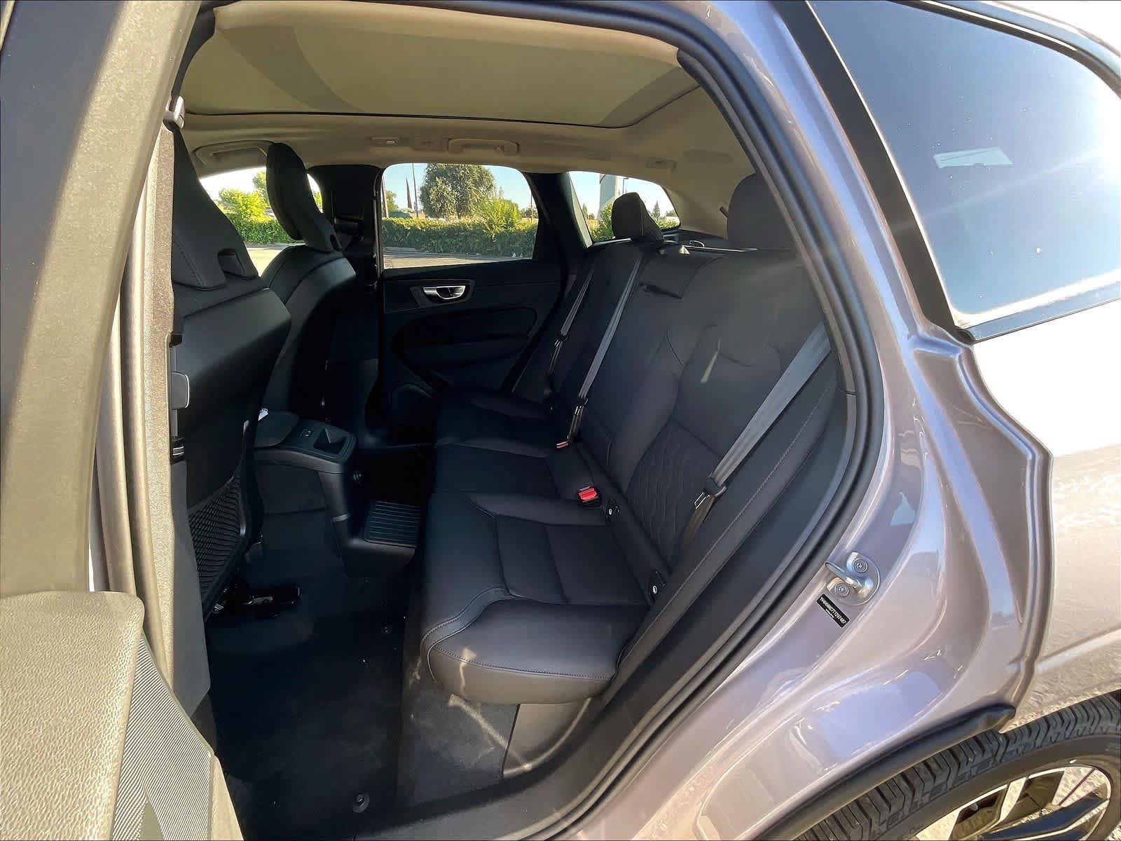 New 2026 Volvo XC60 T8 Plus w/ Climate Package PRO AWD/4WD image 12