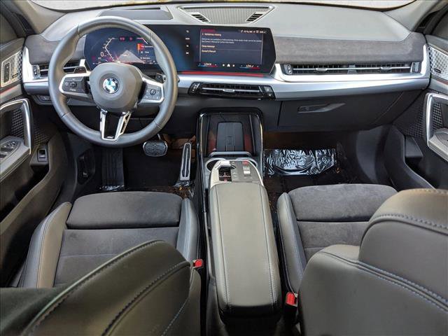 Used 2025 BMW X2 xDrive28i w/ Premium Package image 18