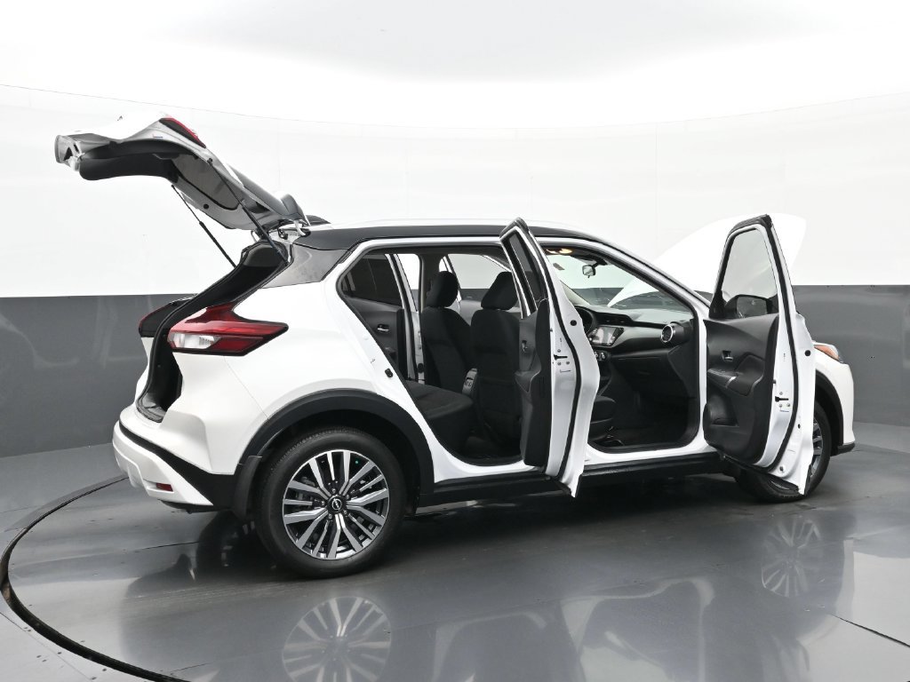 Used 2024 Nissan Kicks SV FWD image 40