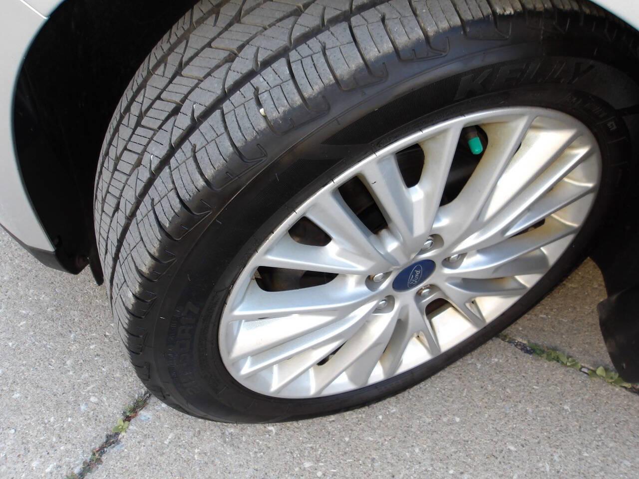 Used 2015 Ford Focus Titanium FWD image 47