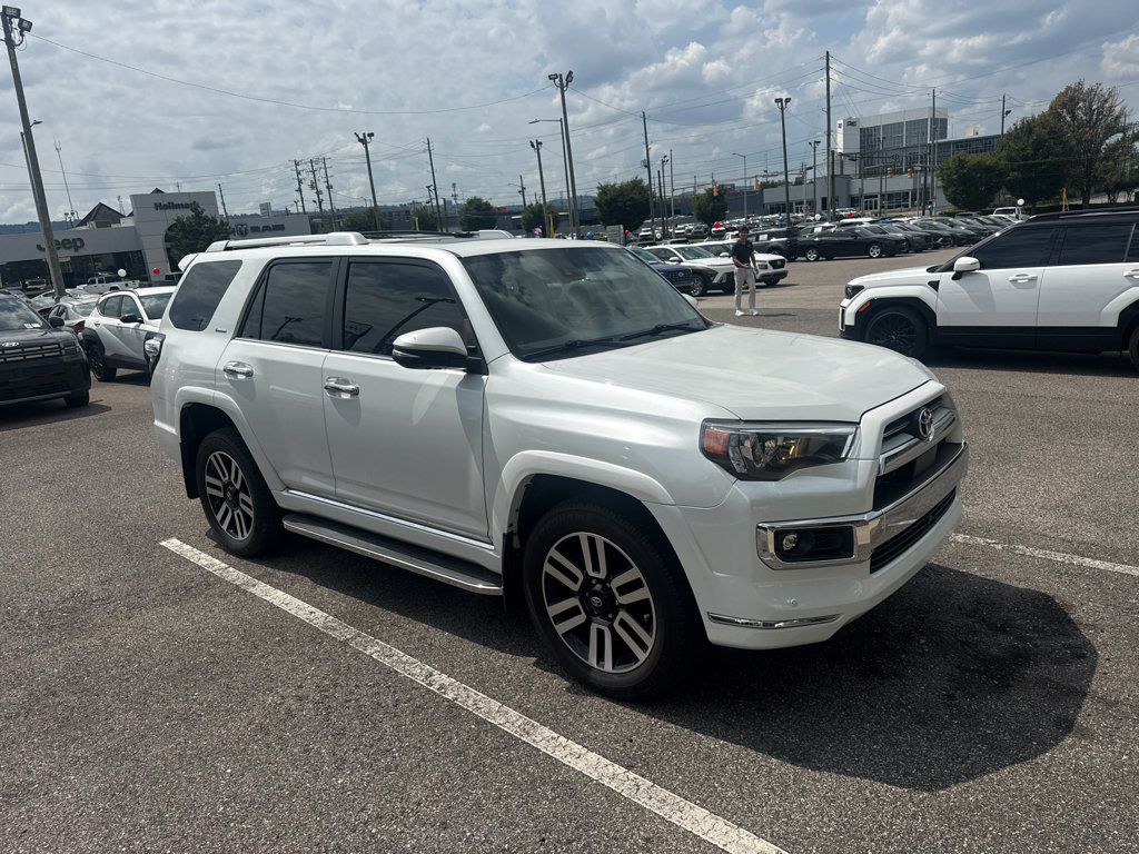 Used 2024 Toyota 4Runner Limited AWD/4WD image 3
