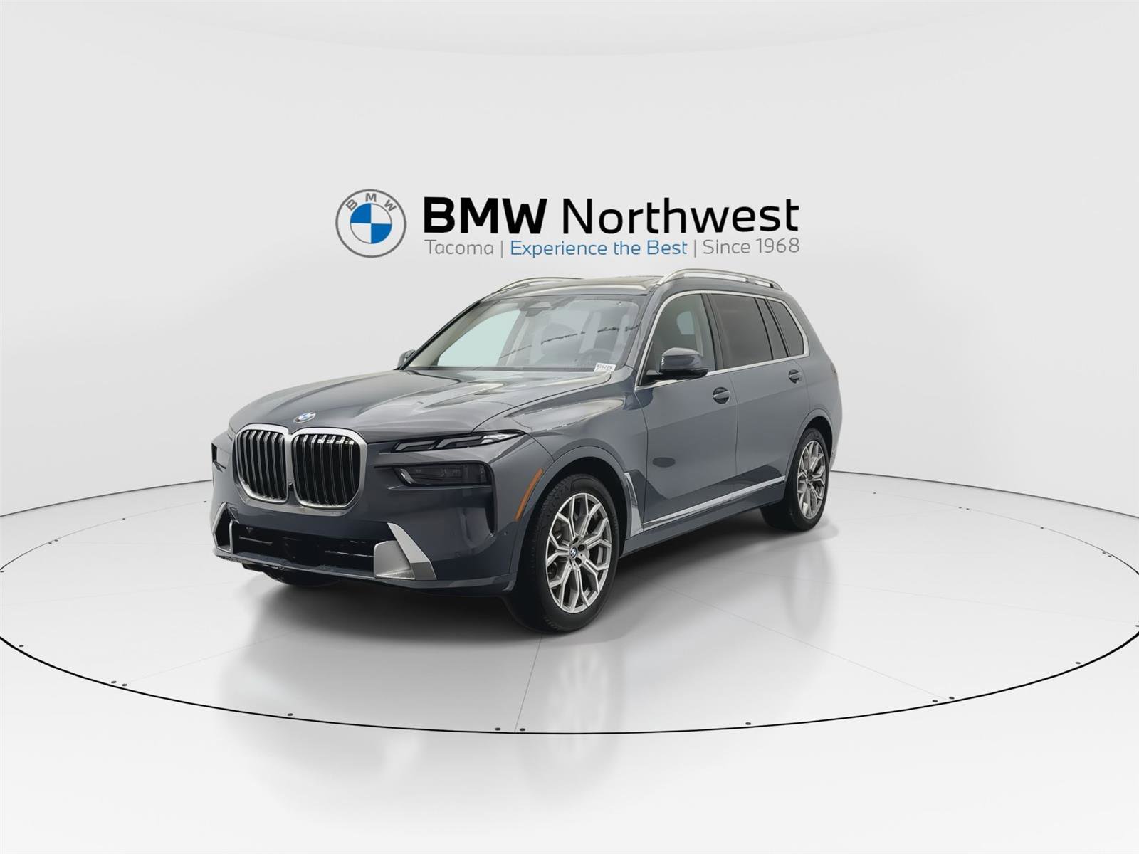Used 2025 BMW X7 xDrive40i w/ Climate Comfort Package image 11