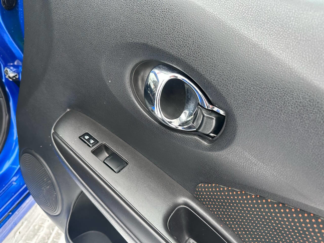 Used 2017 Nissan Versa Note SR image 23