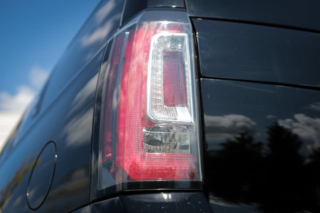 Used 2019 GMC Yukon Denali w/ Denali Ultimate Package AWD/4WD image 22