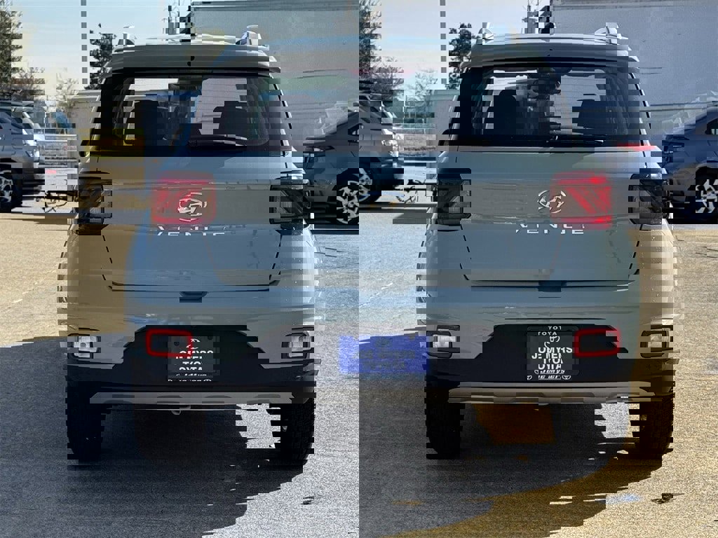 Used 2025 Hyundai Venue SEL image 8